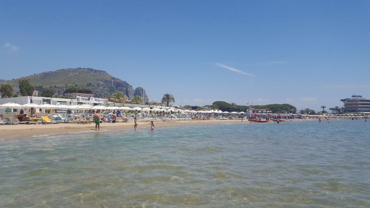Casa Mar - B&B - Terracina Eksteriør billede